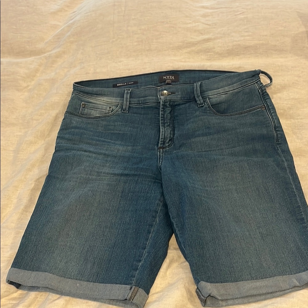 NYDJ Briella Light Blue Denim Shorts size 12
